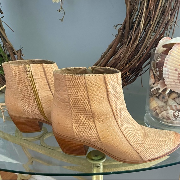 Amuse Matisse Shoes - Amuse Matisse Boots size 7.5